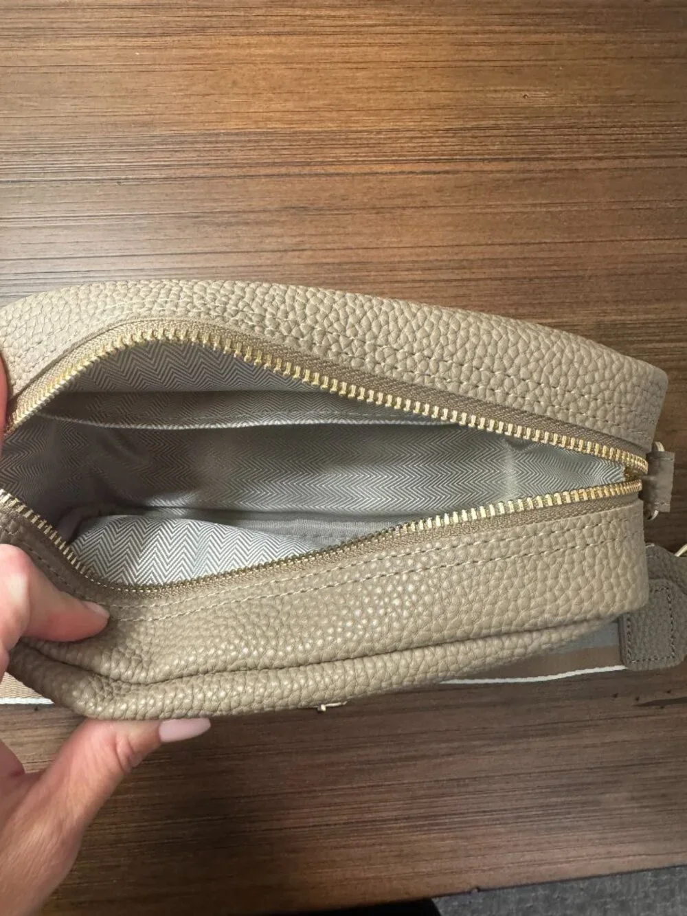 Modern + Chic Willow Convertible Crossbody Bag - Taupe NWOT